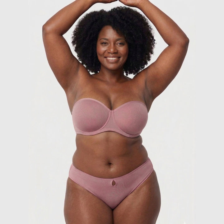 StayForm™ Convertible Minimizer Bra