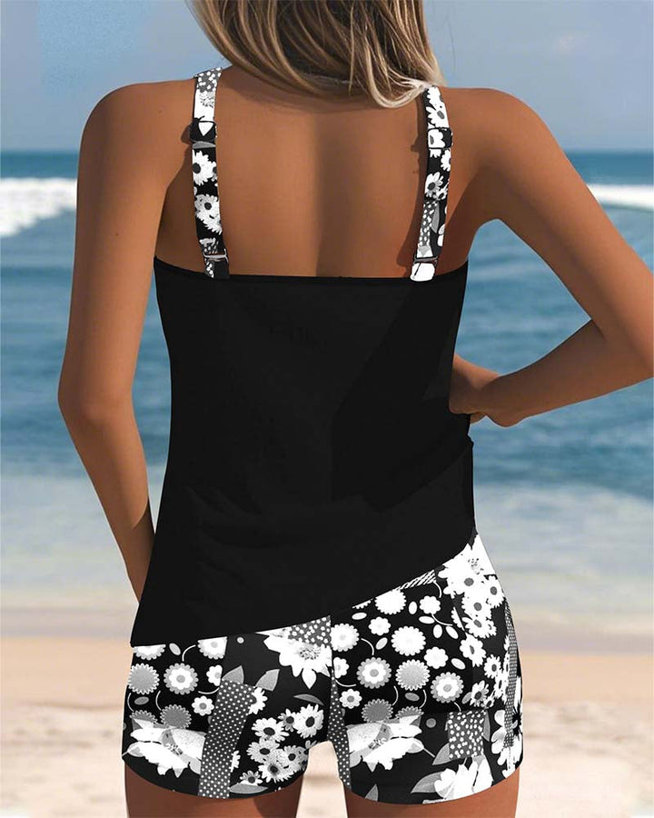 Victoria | Fashionable Swimsuit Set